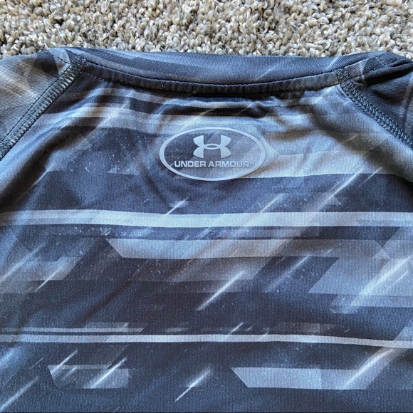 University of Chicago Men’s Under Armour Tshirt - Picture 7 of 10